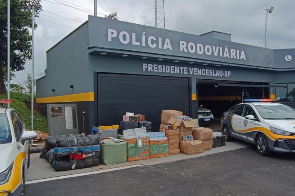 Passageira é detida com quase 16 mil itens contrabandeados em bagagem de ônibus no interior de SP