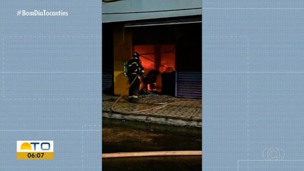 Incêndio atinge loja de doces e produtos de festa em Araguaína