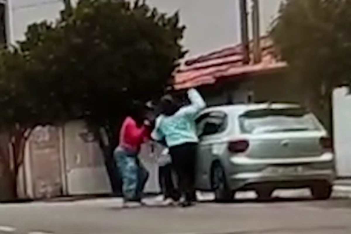 VÍDEO mostra sequestro de mulher em plena luz do dia em Caçapava; quatro são presos