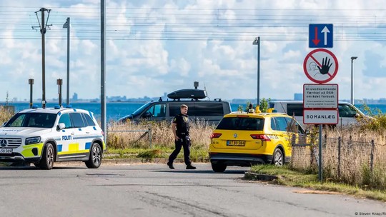 Dinamarca bane drones após novos sobrevoos em bases militares - Aparelhos foram avistados sobrevoando instalações no país pela 4ª vez em apenas uma semana. Europa está em alerta após violações recentes do espaço aéreo atribuídas à Rússia, e Alemanha fala em abater drones.