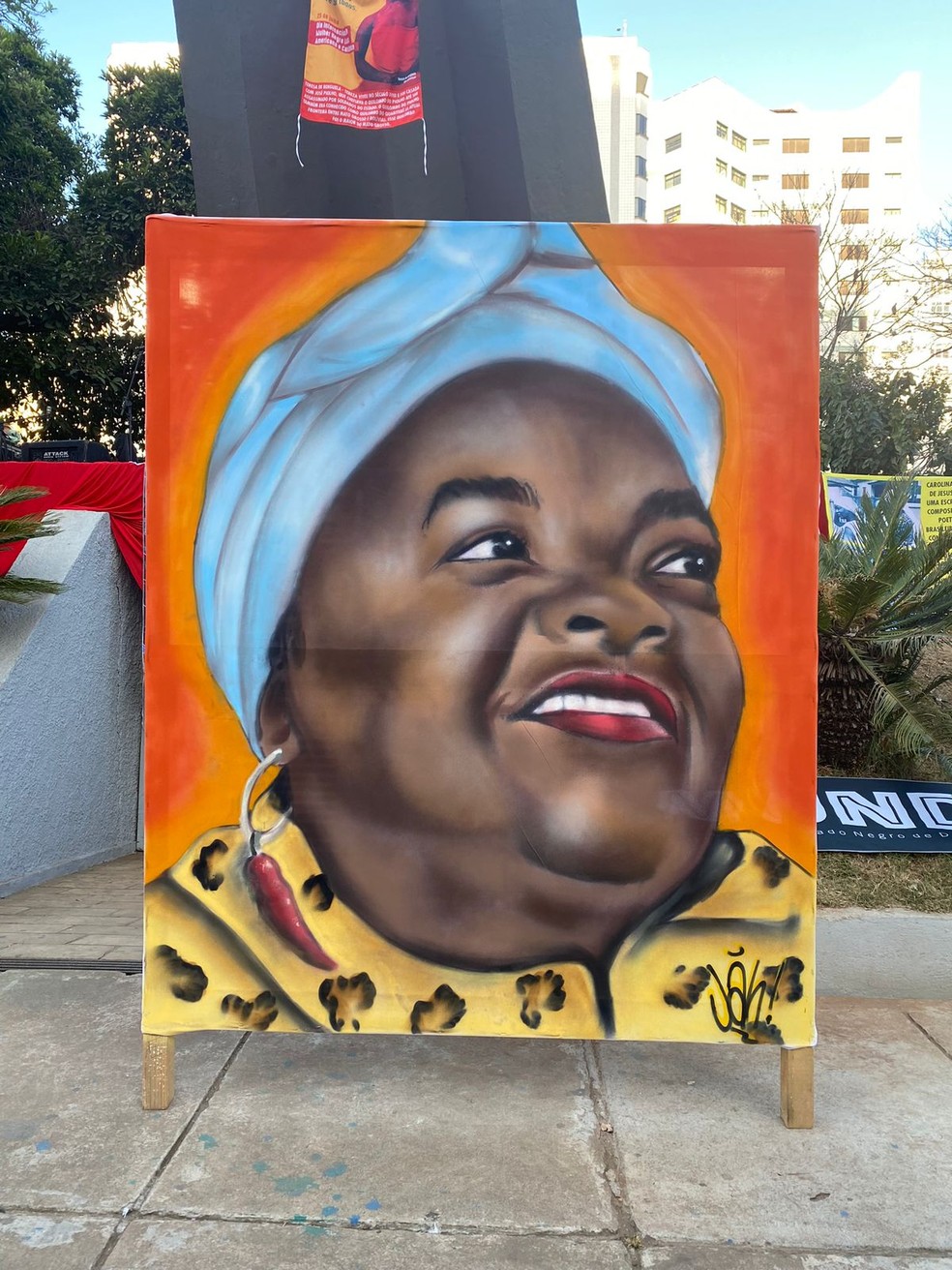 Pintura em tela de uma personalidade de Divinópolis — Foto: Jah/Divulgação