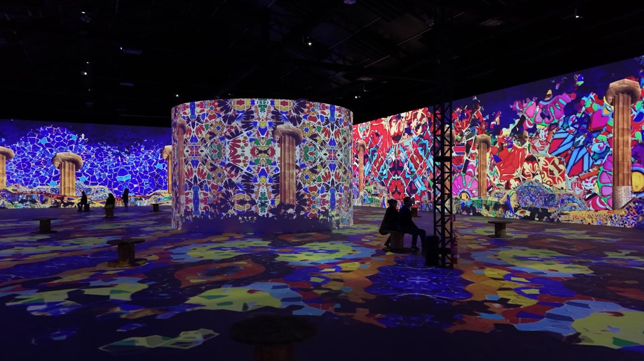 Klimt e Gaudí: mostra imersiva chega ao Rio no dia do centenário da morte do arquiteto catalão