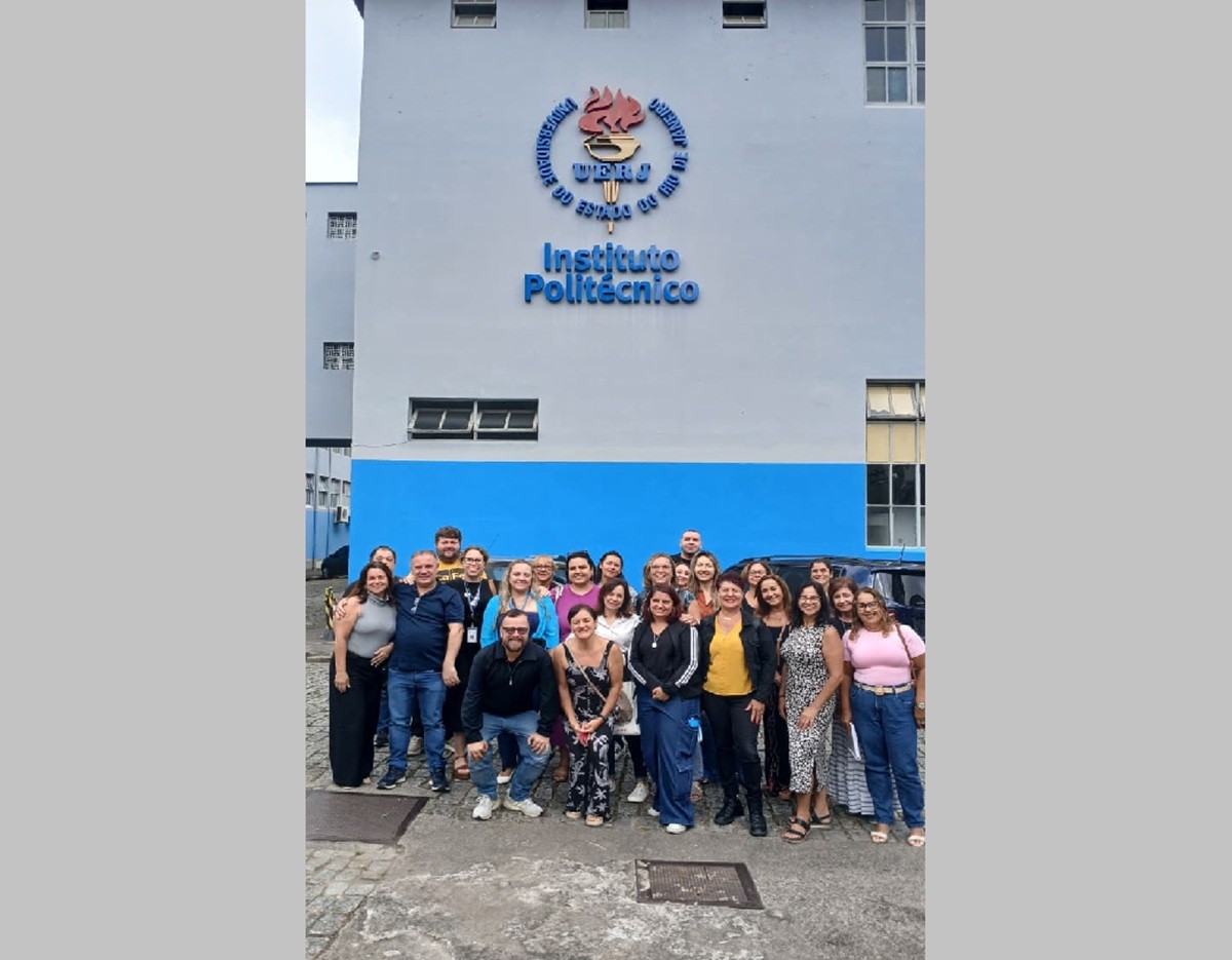 UERJ realiza encontro com escolas estaduais da Região Serrana II para divulgar vestibular e políticas de ingresso