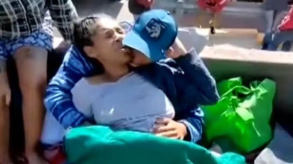 Johandri passou várias horas em trabalho de parto a bordo do trem — Foto: REDES SOCIAIS