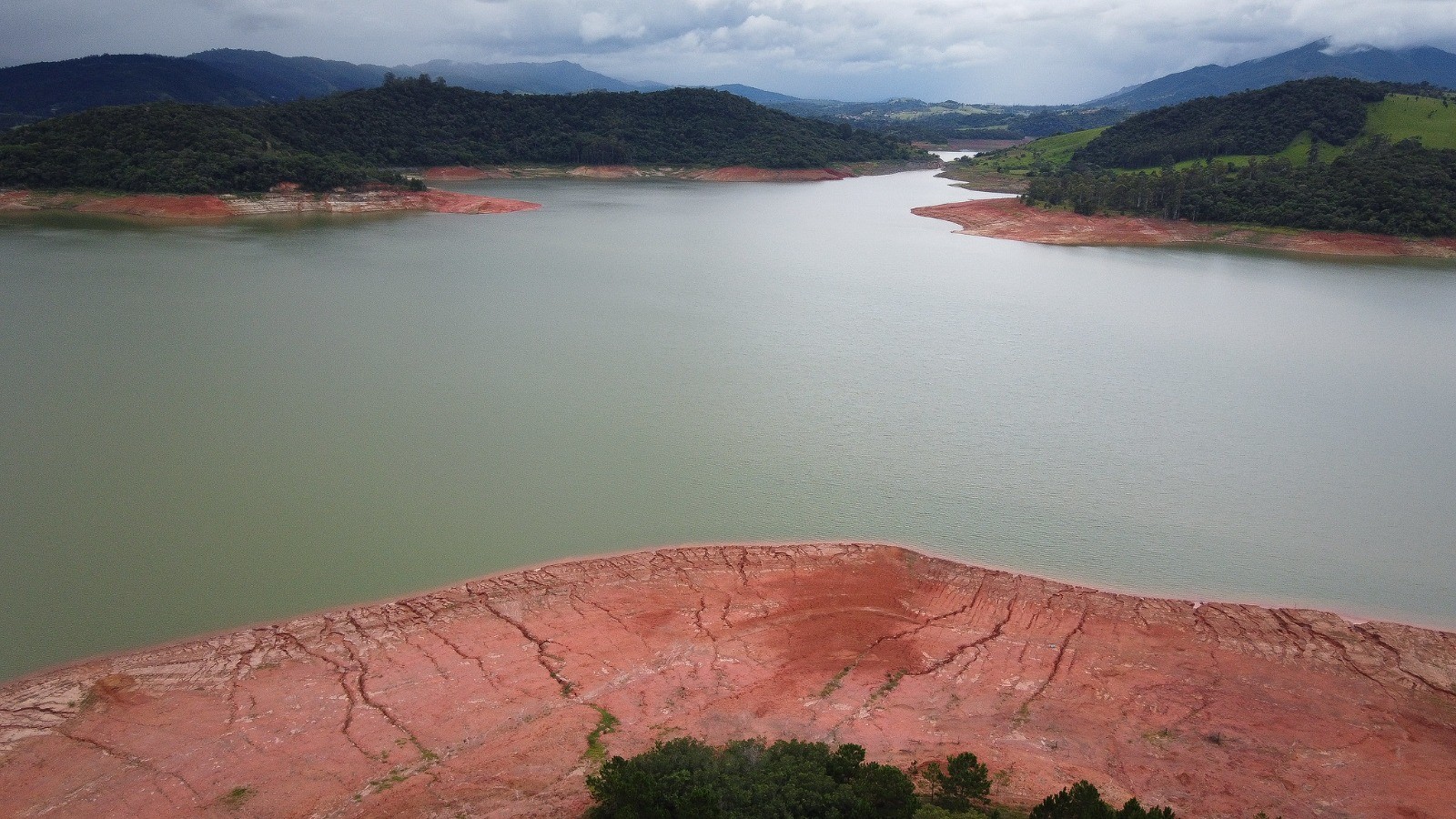 Cantareira termina período chuvoso com déficit e deve operar no limite até o fim do ano
