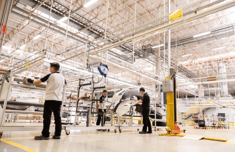 Lula inaugura montadora chinesa de carros elétricos capaz de produzir 30 mil carros por ano no interior de SP