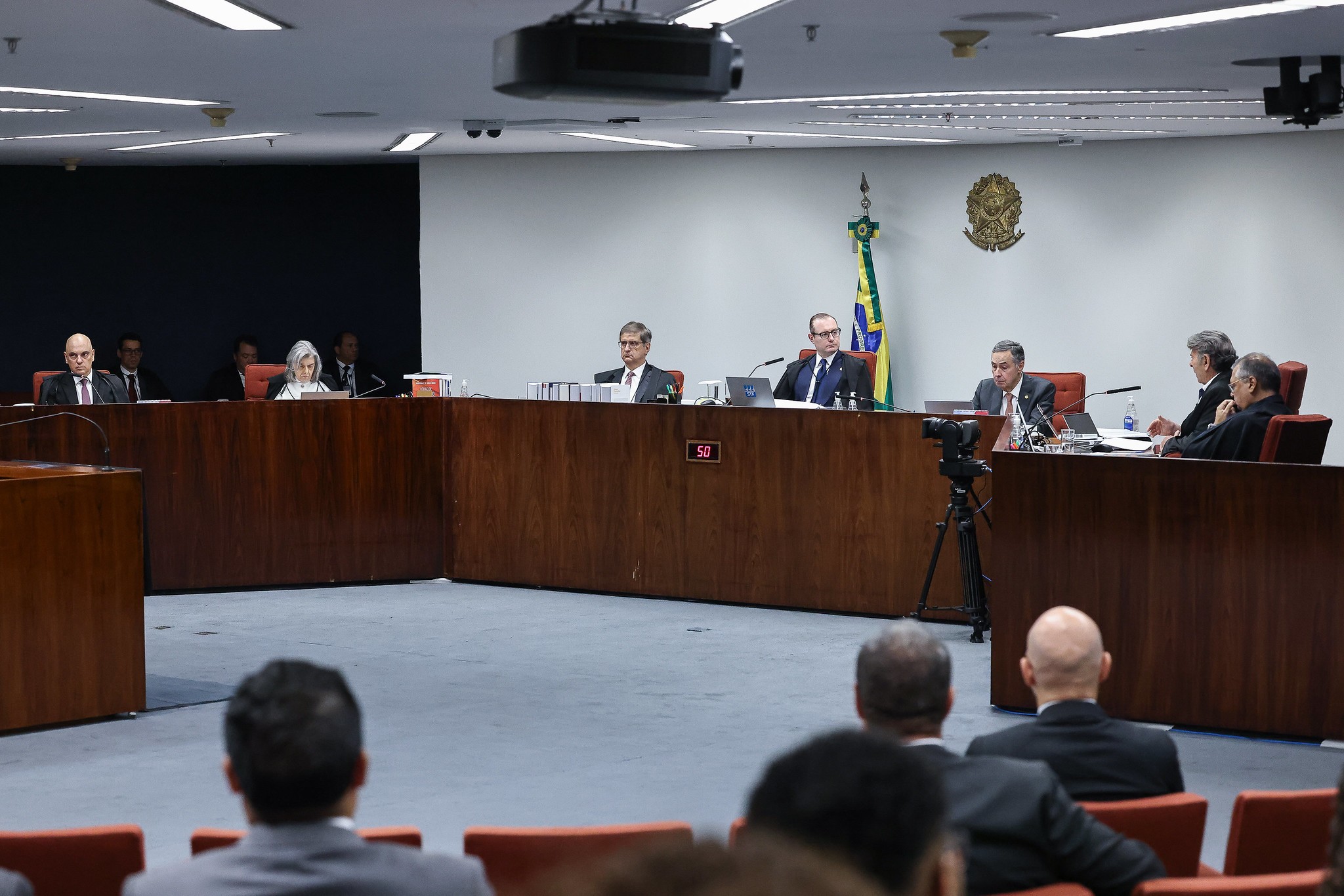 STF publica ata de julgamento de Bolsonaro; inicia contagem de 60 dias para acórdão e gabinetes já preparam revisão de votos