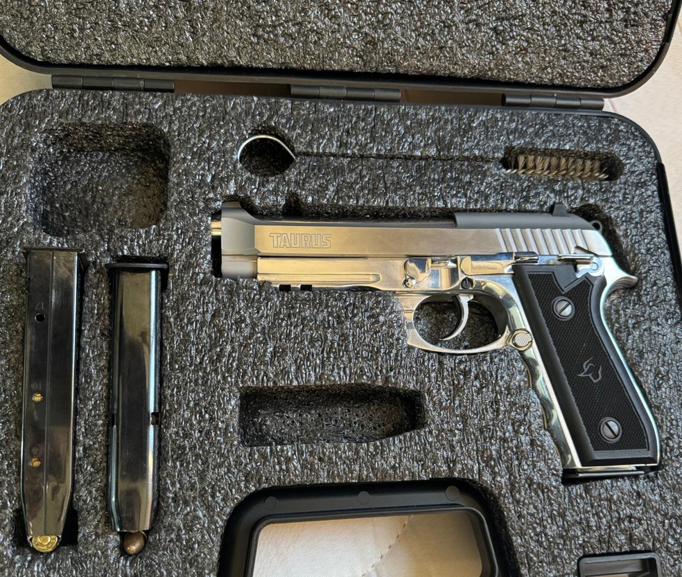 Arma apreendida durante Operação Barbalho, da Ficco — Foto: Ficco/Divulgação