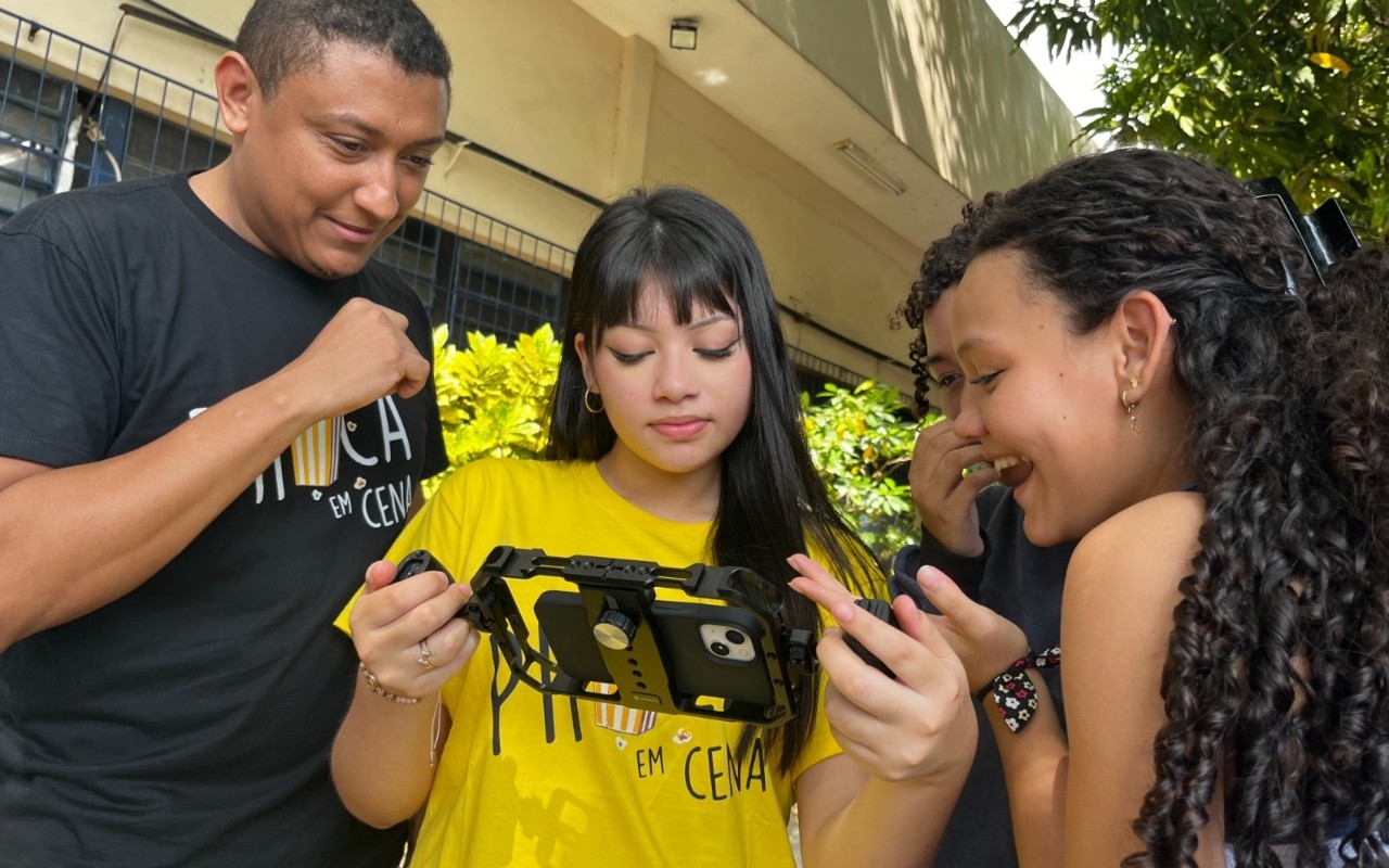 Luz, câmera, ação: estudantes começam a gravar curtas sobre meio ambiente durante o Pipoca em Cena em Manaus