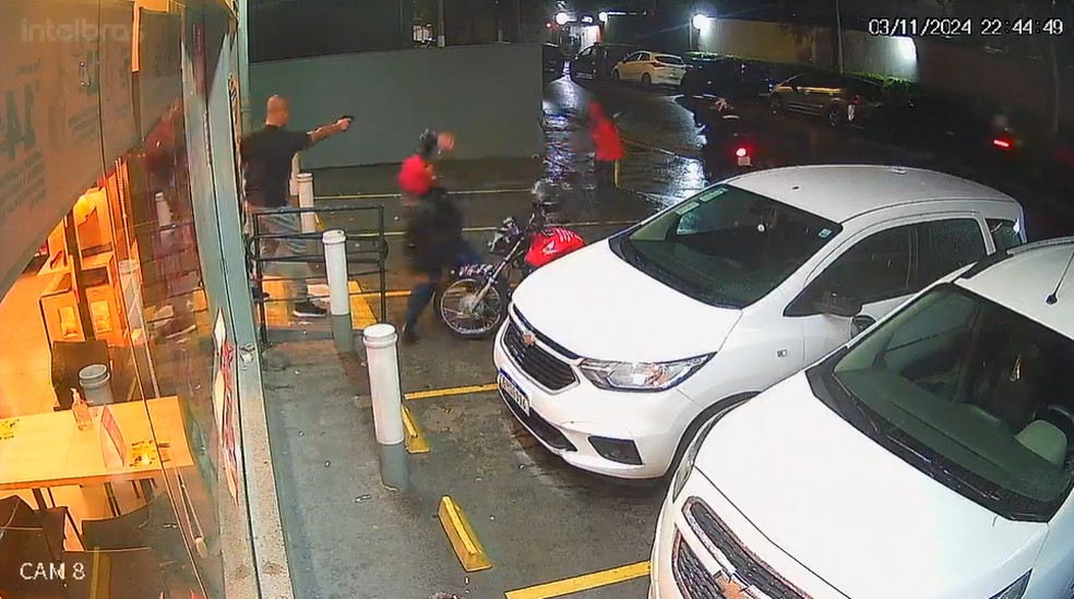 Vinicius atirou em jovem negro pelas costas após furto em mercado na Zona Sul de SP — Foto: Reprodução