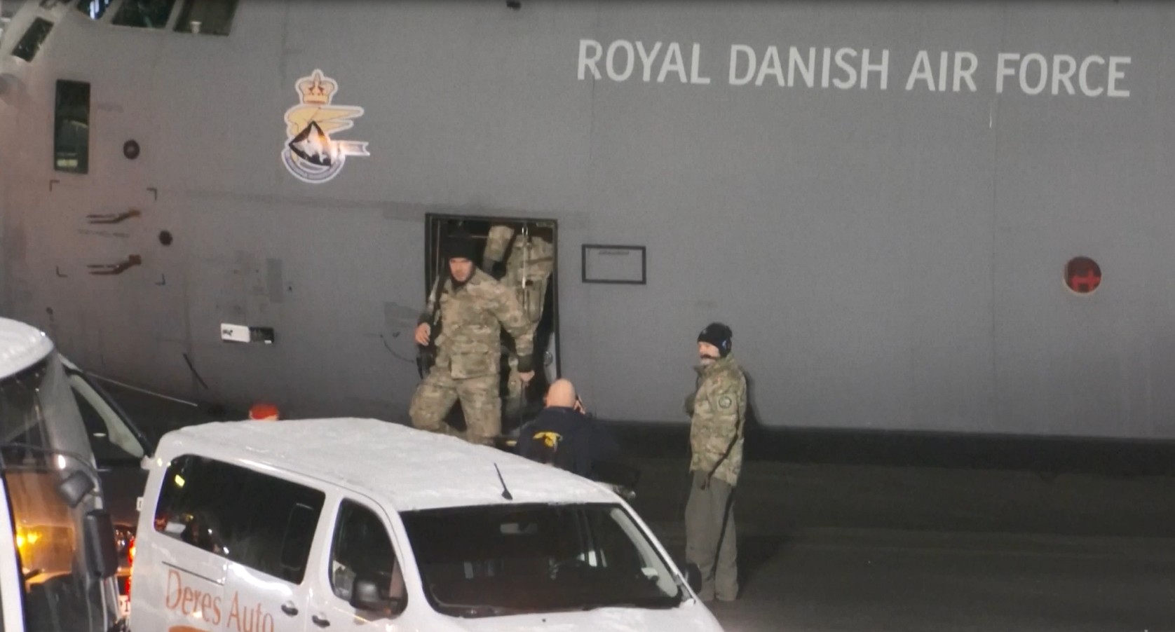 VÍDEO: primeiras tropas da Dinamarca chegam à Groenlândia em meio a tensões com os EUA