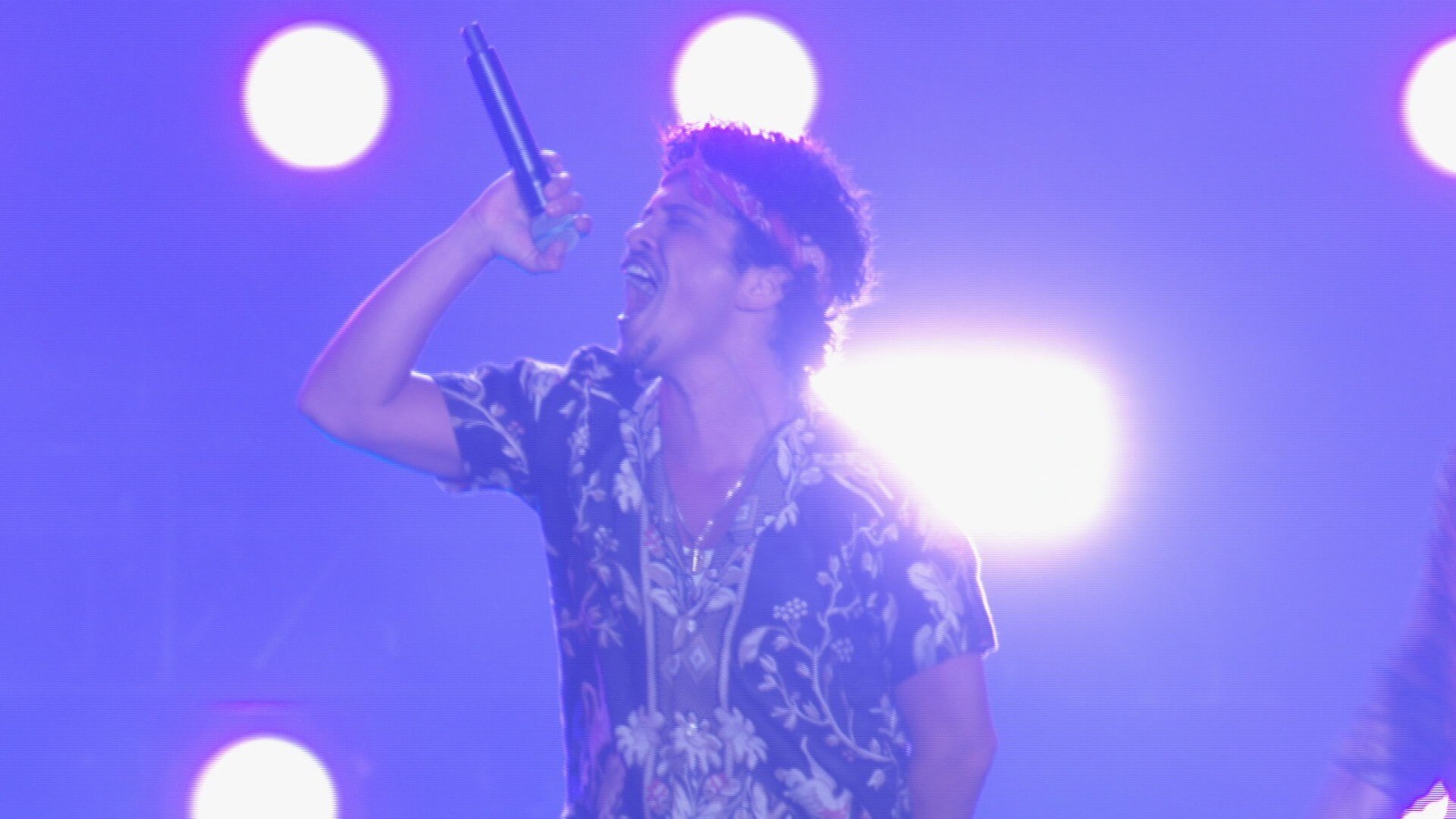 Empresa anuncia suspensão da venda de ingressos para show extra de Bruno Mars no Rio
