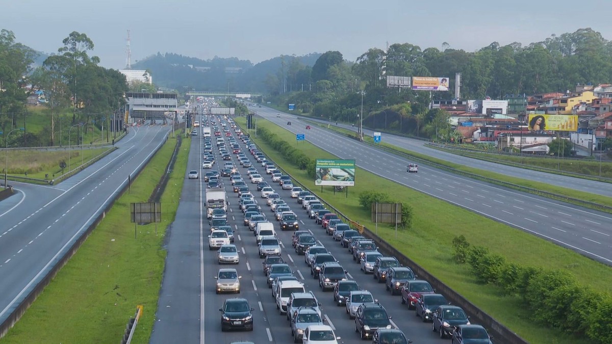 Sistema Anchieta-Imigrantes registra congestionamento no sentido ...