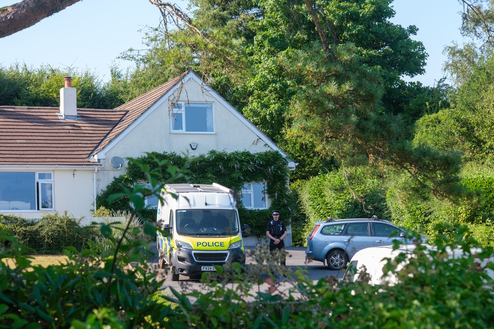 Polícia investiga circunstâncias do assassinato da ex-ministra Ann Widdecombe, encontrada morta em sua casa — Foto: Matt Keeble/PA via AP