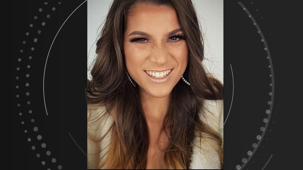 Íris Rocha tinha 30 anos e foi encontrada morta em uma estrada na Região Serrana do Espírito Santo — Foto: Reprodução/Redes sociais