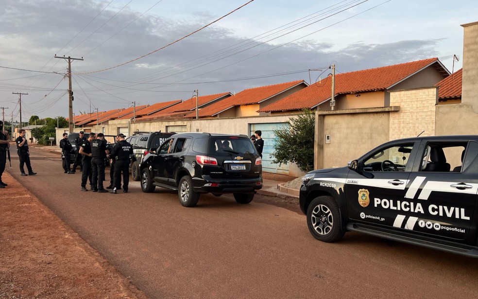 Polícia prende suspeitos de participar de esquema com pagamento antecipado de diárias em falsas pousadas, em Pirenópolis — Foto: Divulgação/Polícia Civil
