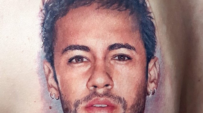 Fã junta dinheiro por seis meses e passa 8 horas tatuando o rosto de Neymar nas costas | Região Serrana | G1