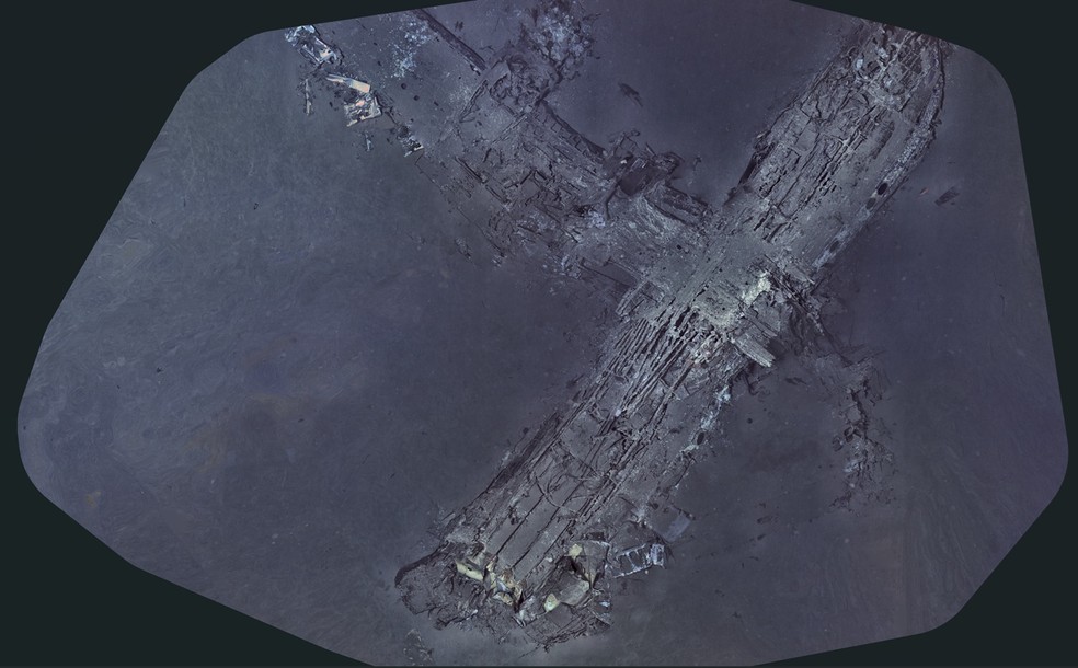 Imagem mostra destroços do voo da Pan Am no fundo do mar — Foto: Air/Sea Heritage Foundation and Deep Sea Vision via AP