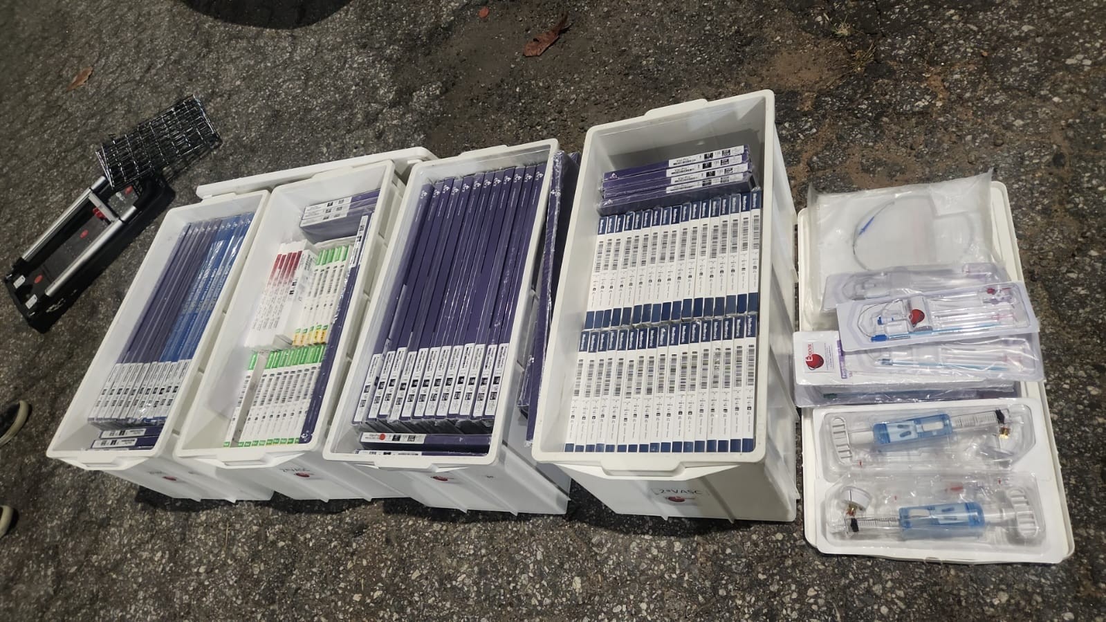 Carga de material hospitalar avaliada em R$ 300 mil é apreendida na BR-101, no ES