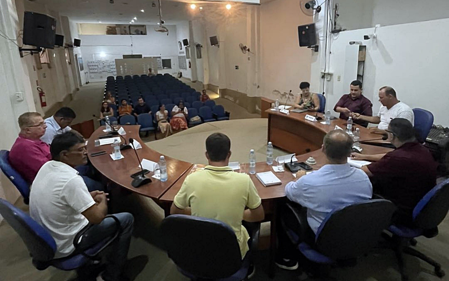 Projeto que previa municipalização de duas escolas estaduais é retirado da Câmara em Paraguaçu, MG