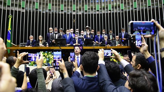 Alcolumbre diz que ocupação das Mesas do Senado e da Câmara é ação arbitrária e pede bom senso