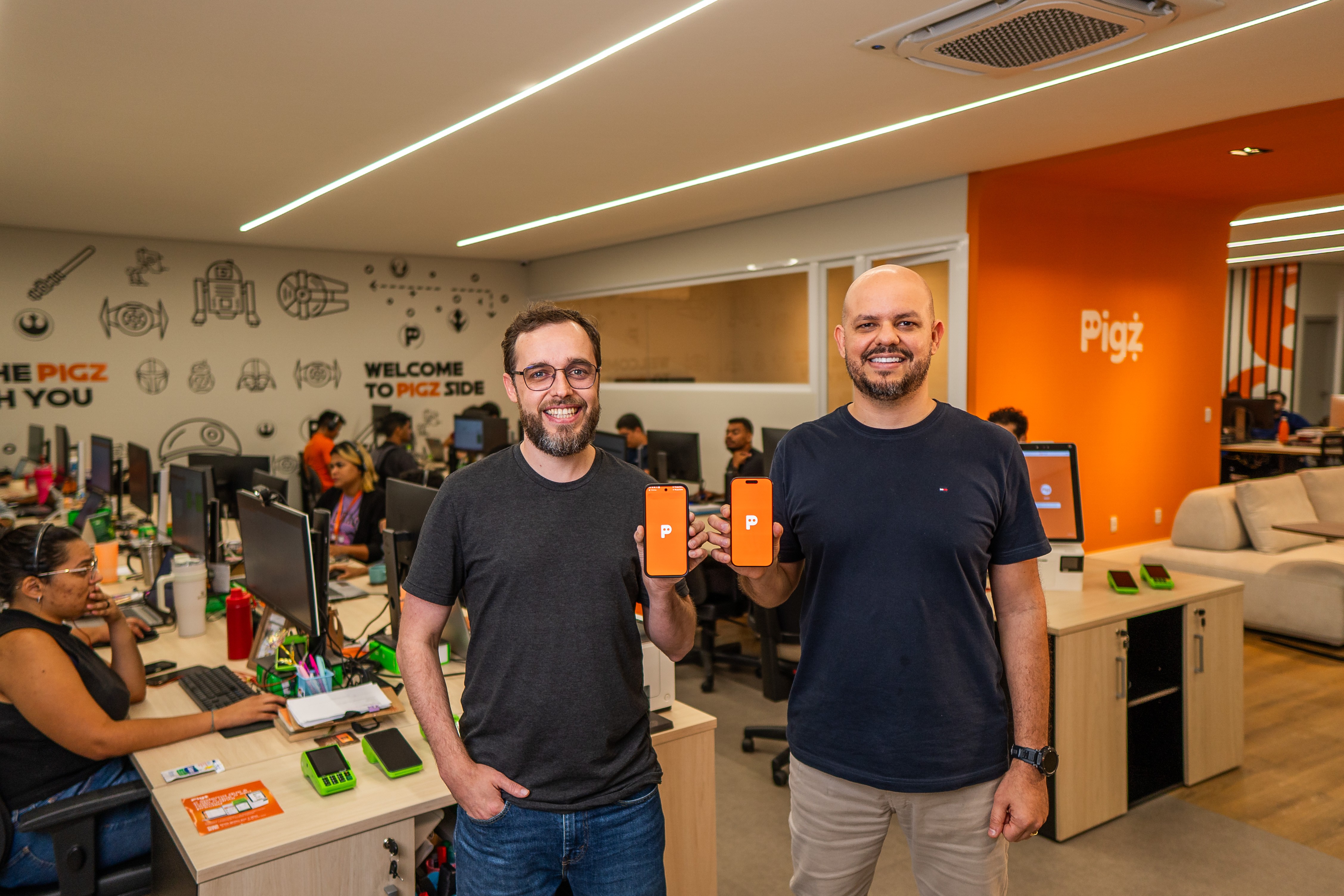 Startup de delivery criada na pandemia cresce 20 vezes em cinco anos e mira mercado do iFood com concorrência 'na tela do celular'