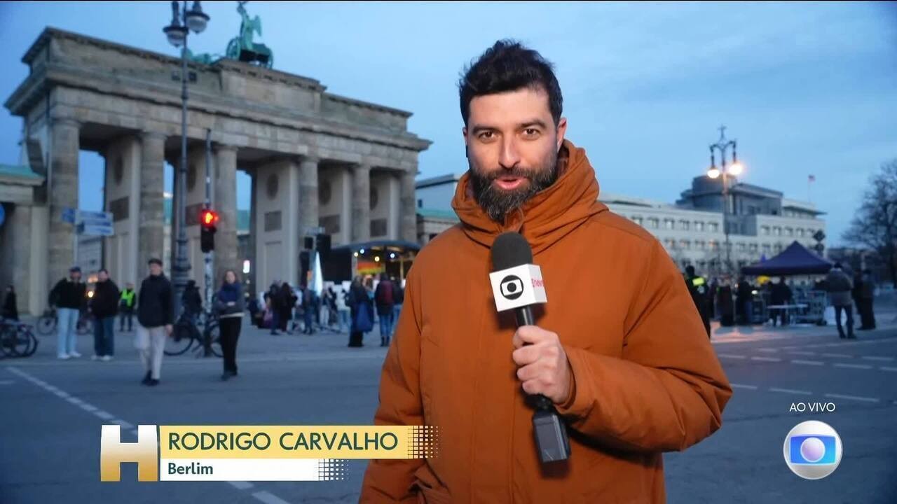 Ataque com faca na França deixa um morto e três feridos; Macron afirma que ato foi 'terrorismo islâmico'