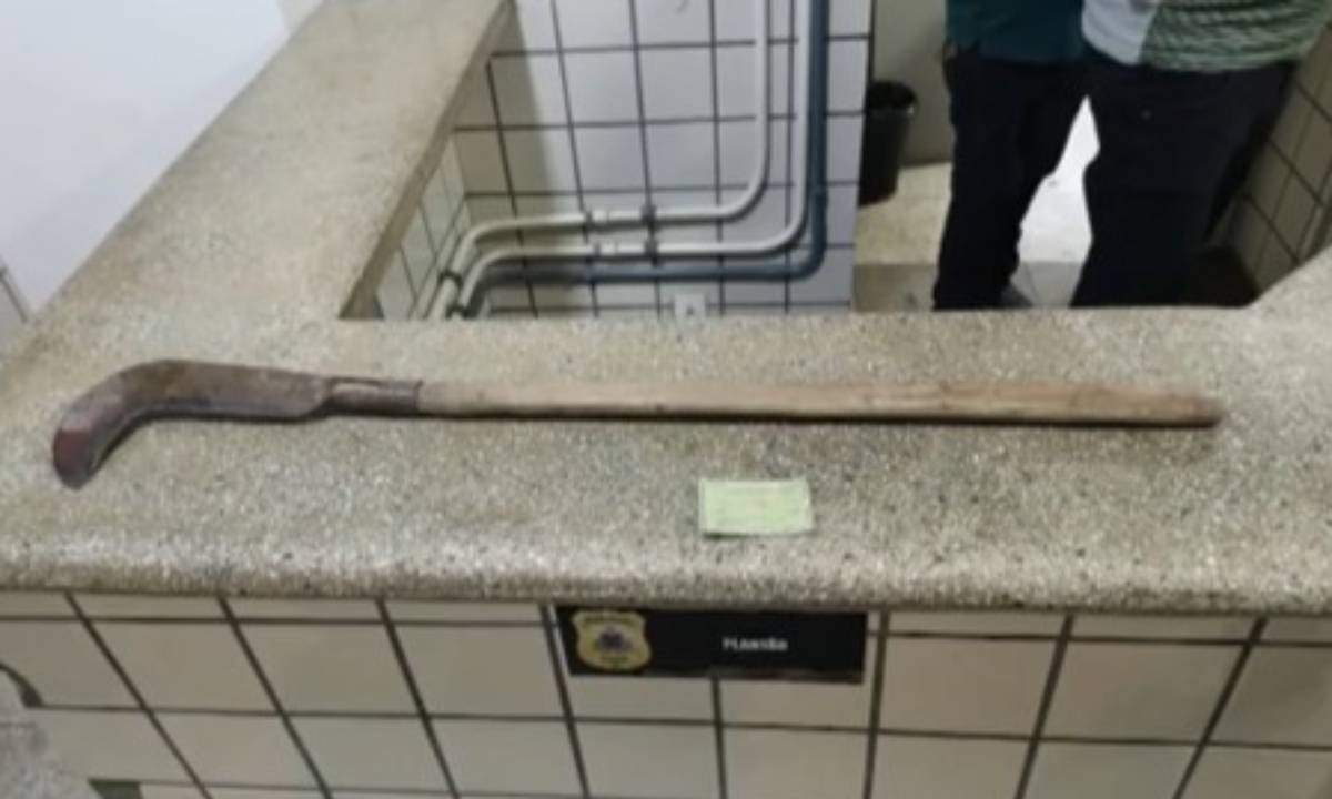 Homem é preso suspeito de matar concunhado com golpes de foice após briga na Bahia