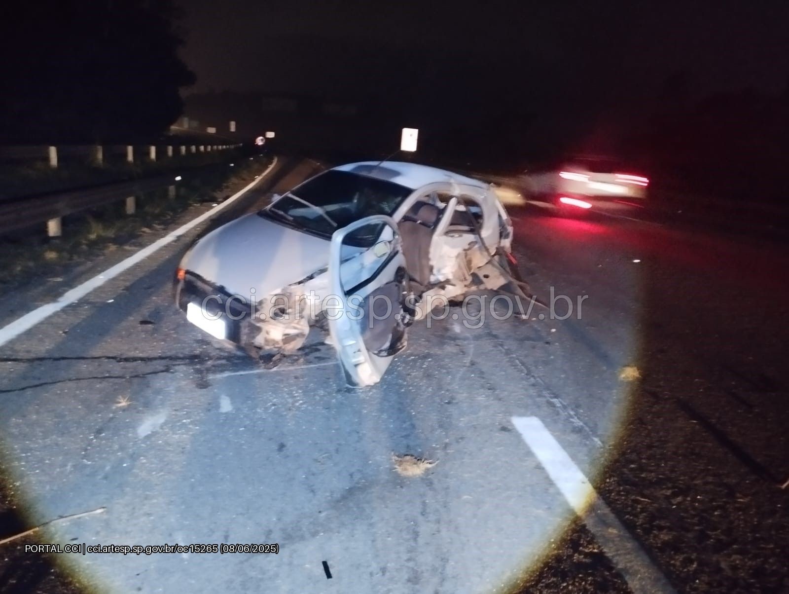 Motorista morre atropelado após acidente na Rodovia Castello Branco em Araçariguama