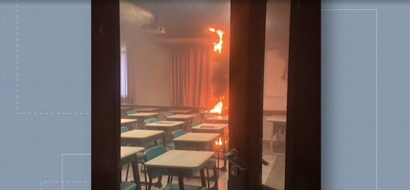 Incêndio atinge sala de aula de escola no bairro de Nazaré, em Belém