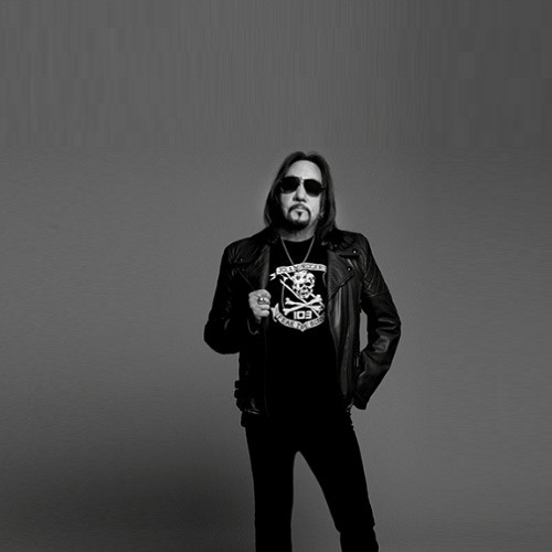 Ace Frehley, guitarrista do Kiss, morre aos 74 anos
