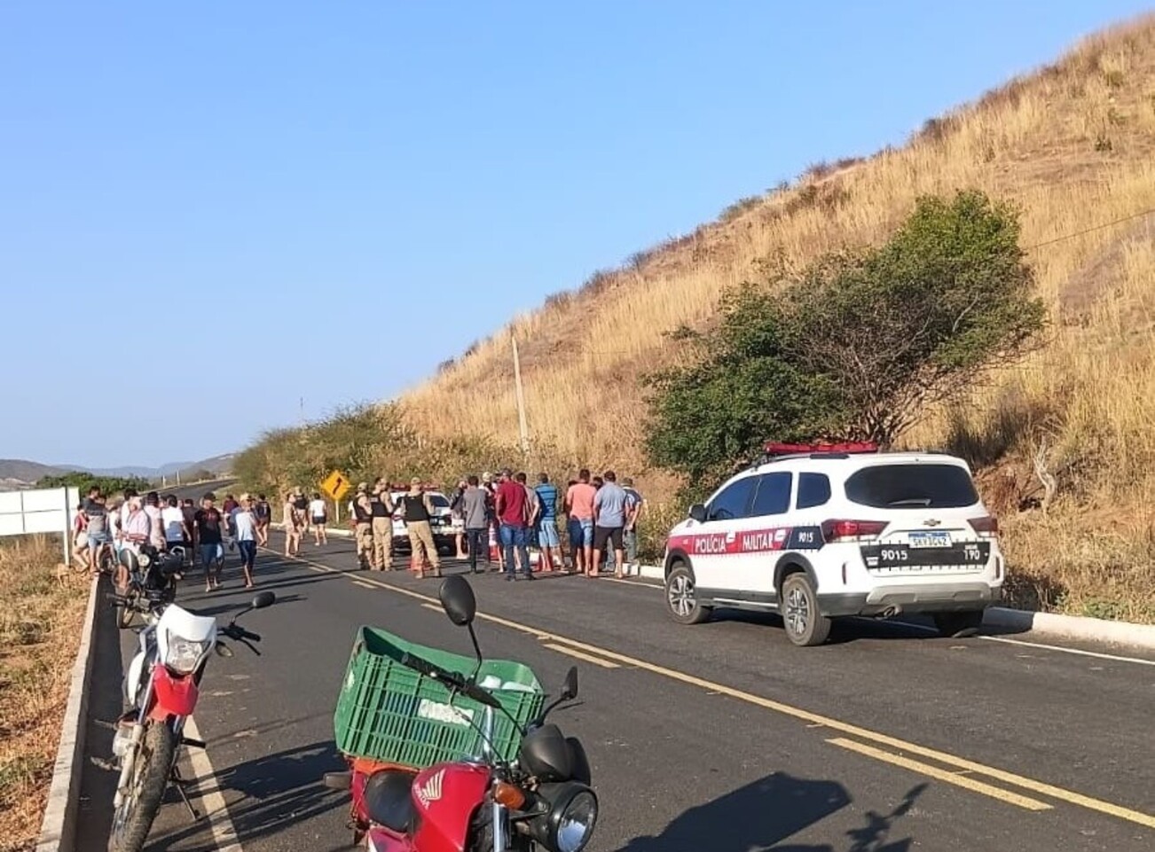Corpo de mulher é encontrado em saco plástico às margens de rodovia no Sertão da PB