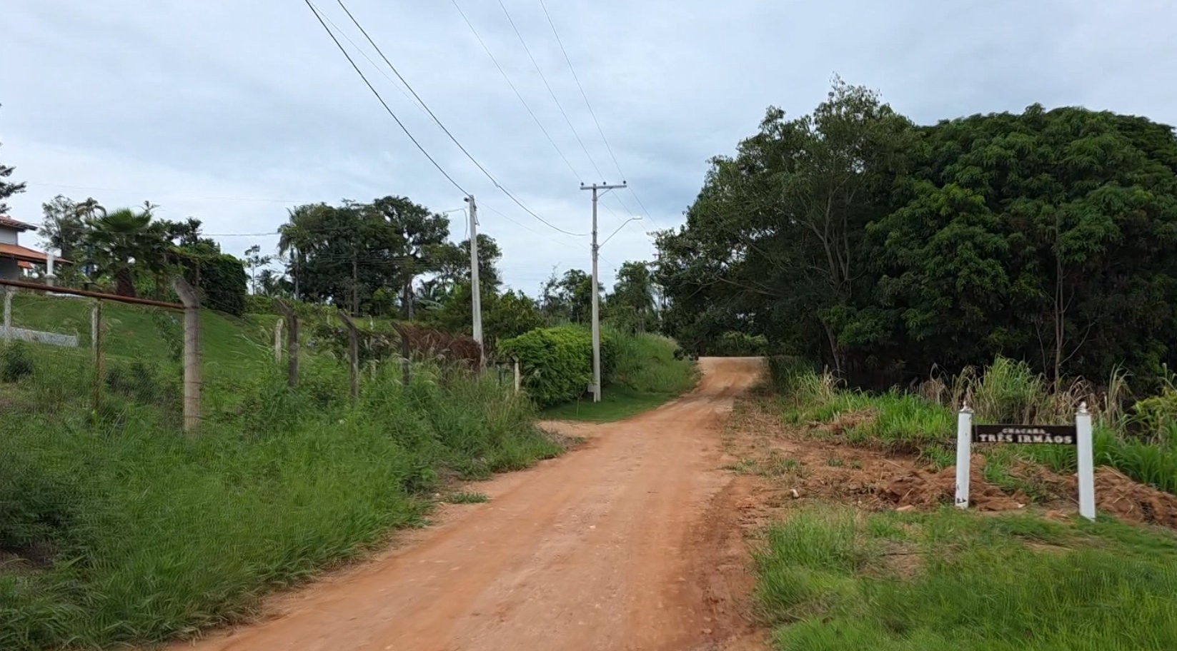 IPTU mais que dobra em bairro sem esgoto, asfalto e água tratada no interior de SP