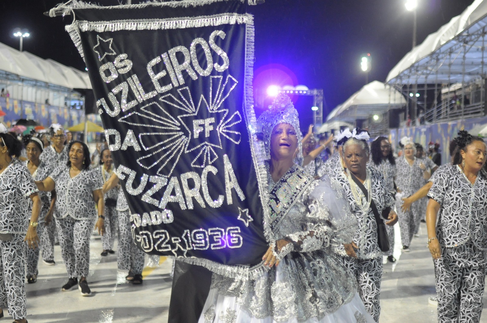 Grupo Os Fuzileiros da Fuzarca ganha exposição em comemoração aos 88 anos no carnaval maranhense