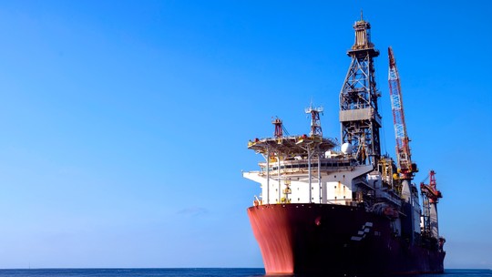 Petrobras e outras petroleiras arrematam 7 das 13 áreas de exploração no pré-sal