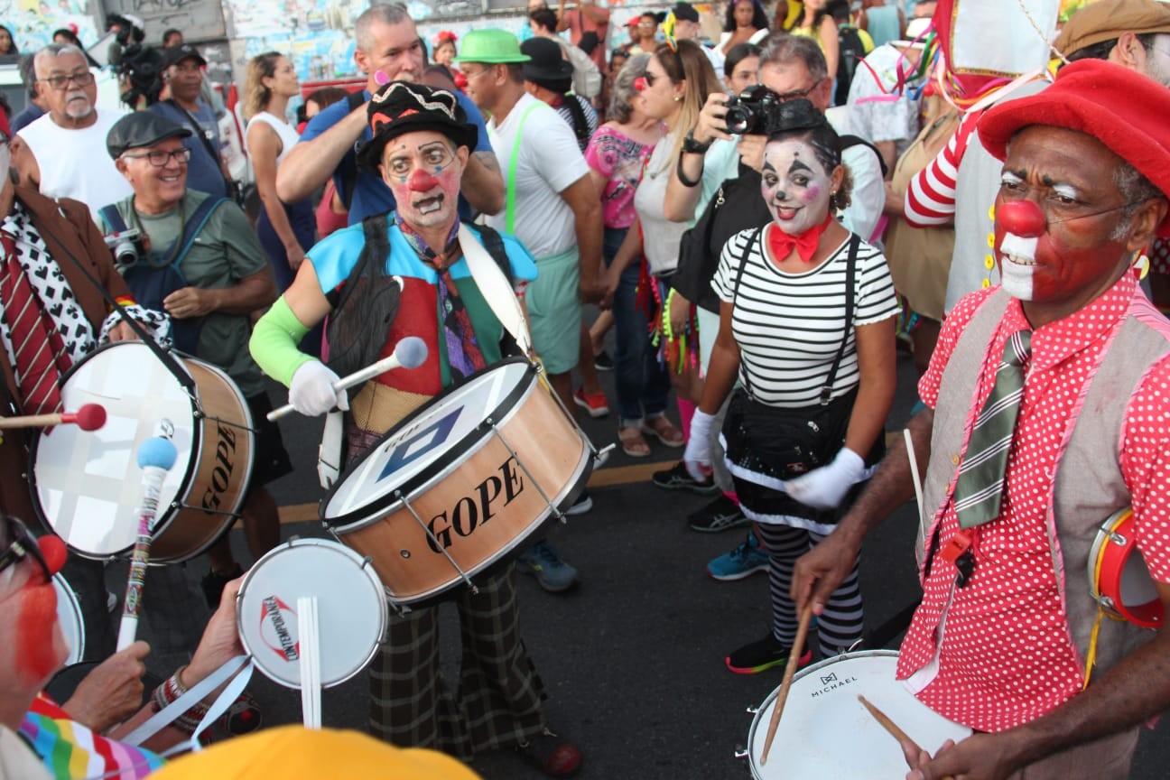 Prefeito sanciona lei que reconhece festa dos Palhaços do Rio Vermelho como Patrimônio Cultural Imaterial de Salvador