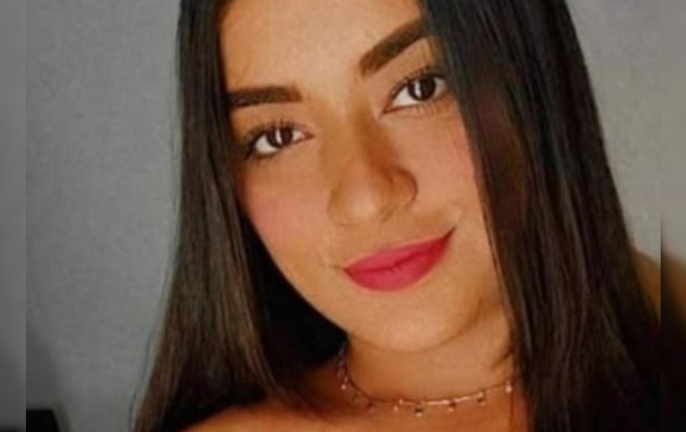 Beatriz Calegari de Paula, de 26 anos, foi encontrada morta em uma área de lazer de Lins (SP) — Foto: Reprodução