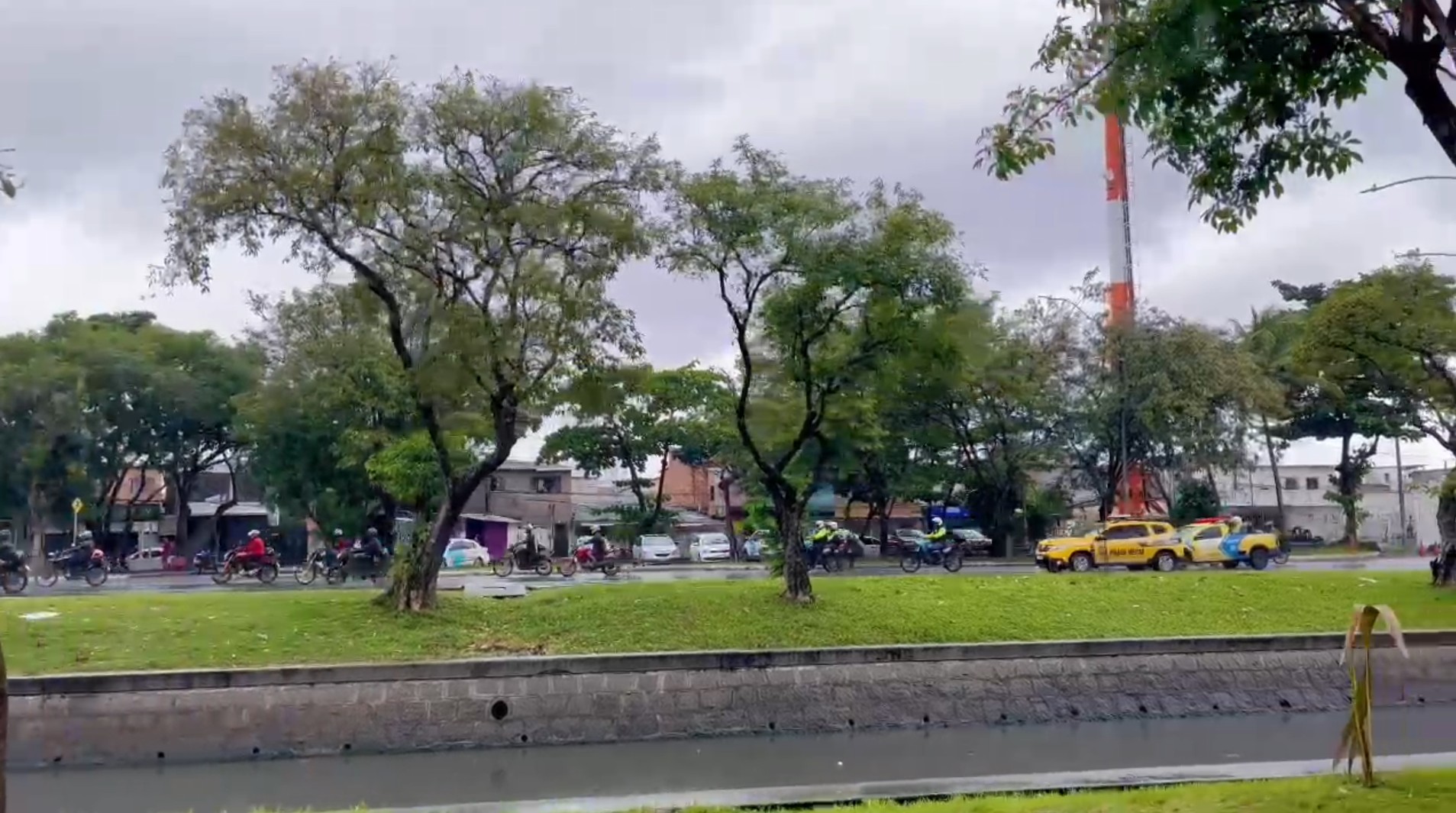 Ruas do Grande Recife têm policiamento reforçado após mobilização de entregadores de aplicativo pela internet