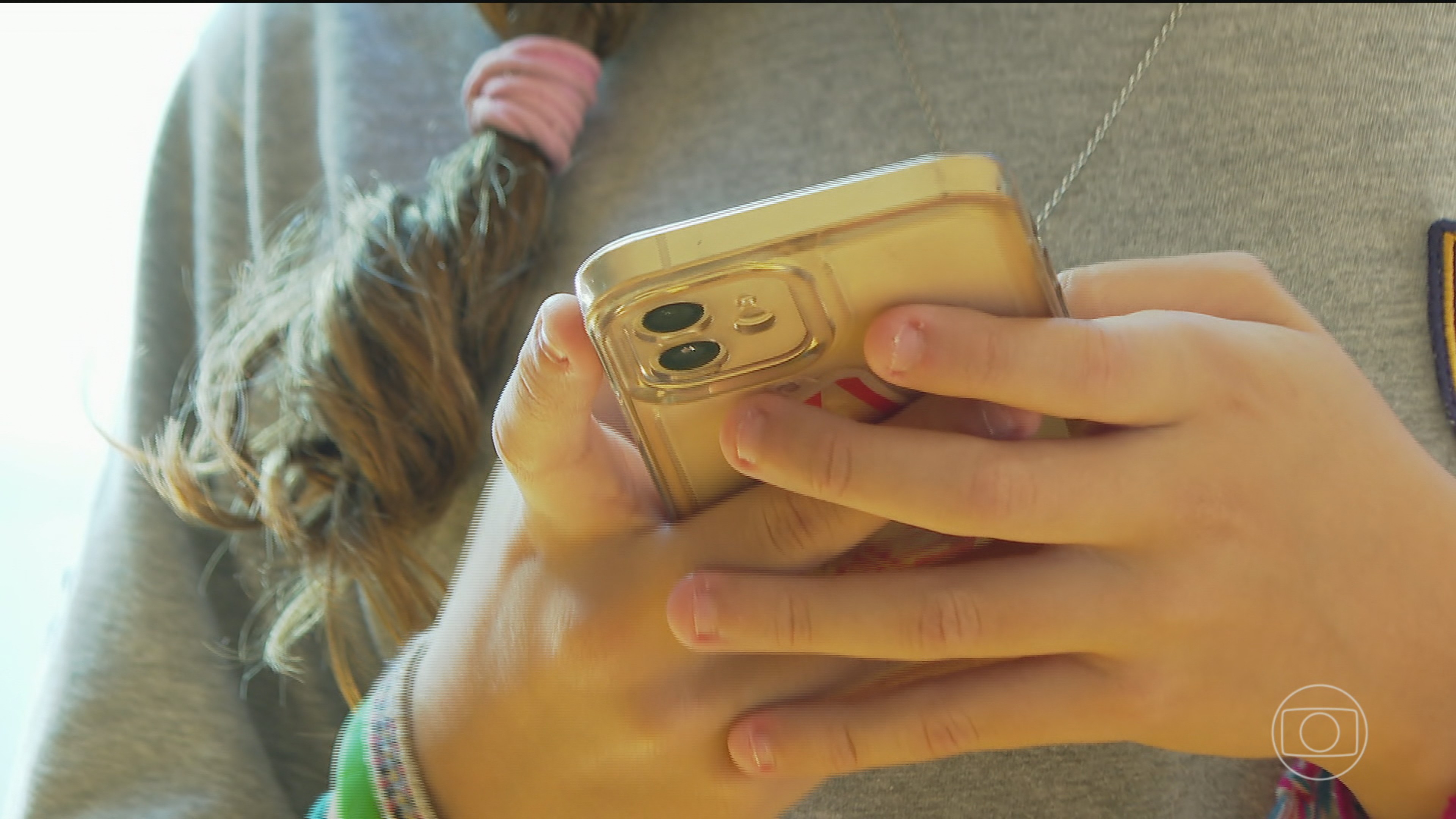TikTok firma acordo de até R$ 1,5 bilhão e terá de impor limite de 2 horas por dia