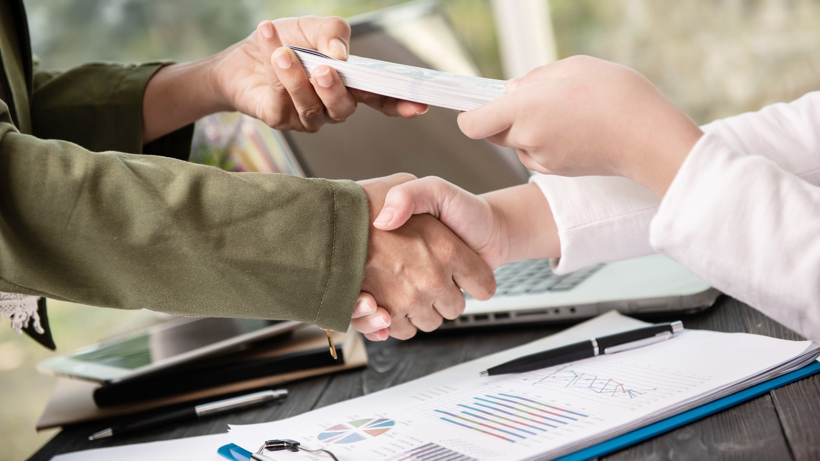 O Custo-Benefício Real da Fiança Locatícia: Uma Análise Financeira para Inquilinos