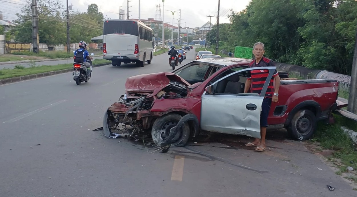 Pneu estoura e provoca acidente na Barragem do Bacanga, em São Luís; família busca informações sobre motorista