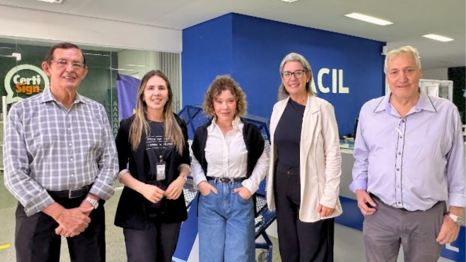 ACIL realiza sorteio da campanha de Dia das Mães