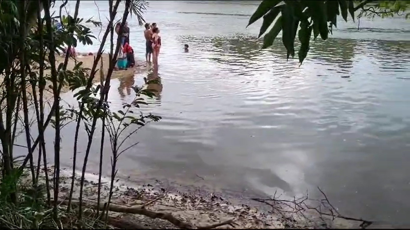 Menina de 10 anos morre em rio após tentar salvar irmão de afogamento em MT