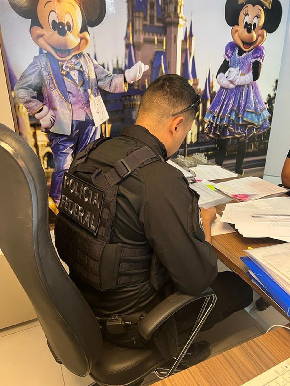 Agência de viagens foi alvo de operação da Polícia Federal por suspeita de transportar brasileiros ilegalmente para os Estados Unidos — Foto: Polícia Federal/Divulgação