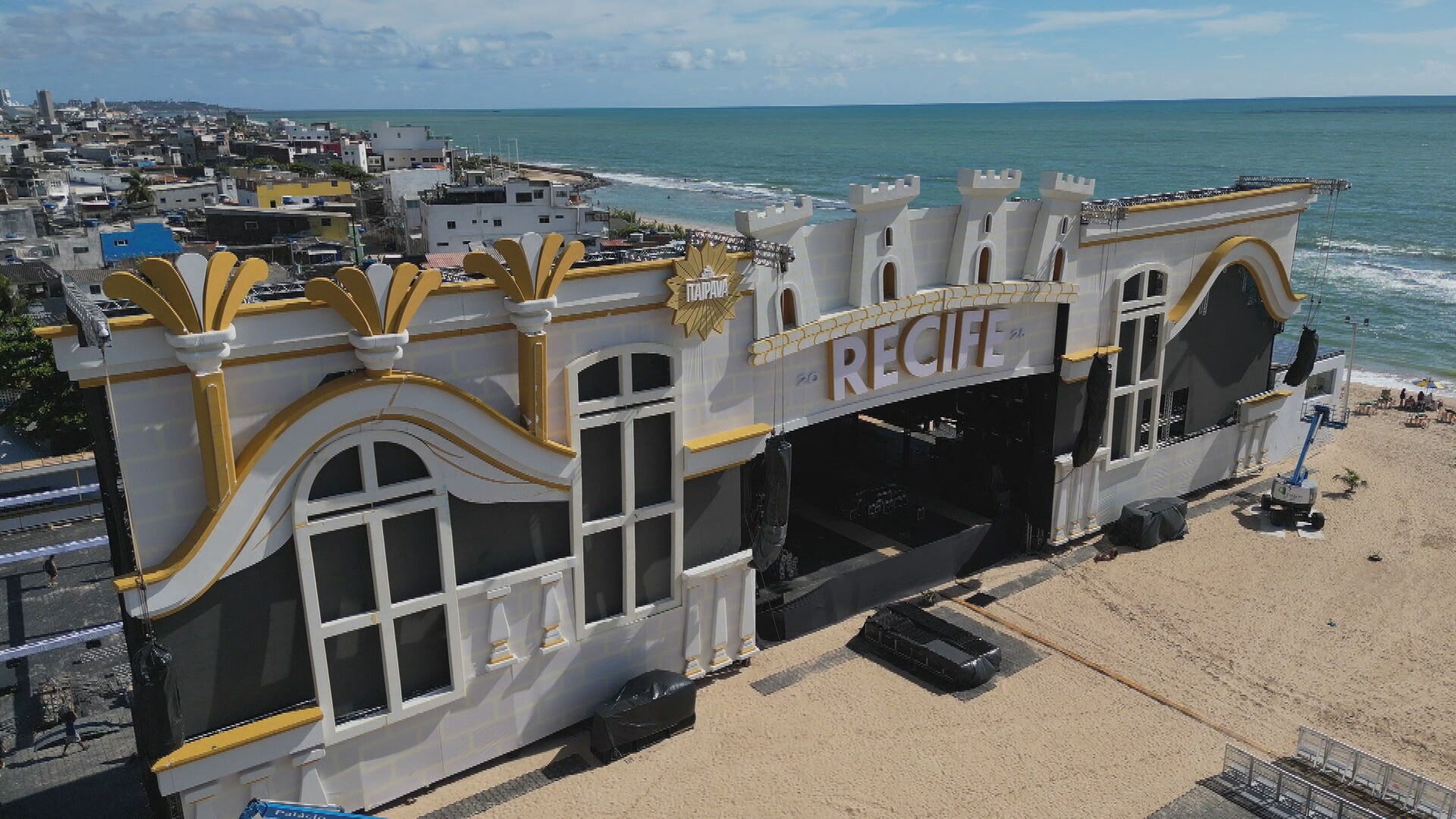 Virada Recife: saiba onde pegar Expresso Réveillon, o que não pode levar e programação de shows