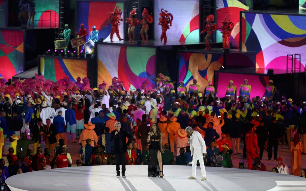 Anitta, Pavarotti, Paul McCartney: relembre famosos em aberturas de Jogos  Olímpicos, Música
