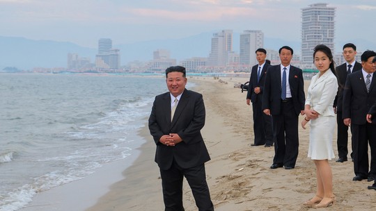 Coreia do Norte inaugura complexo turístico com festa liderada por Kim Jong-un
