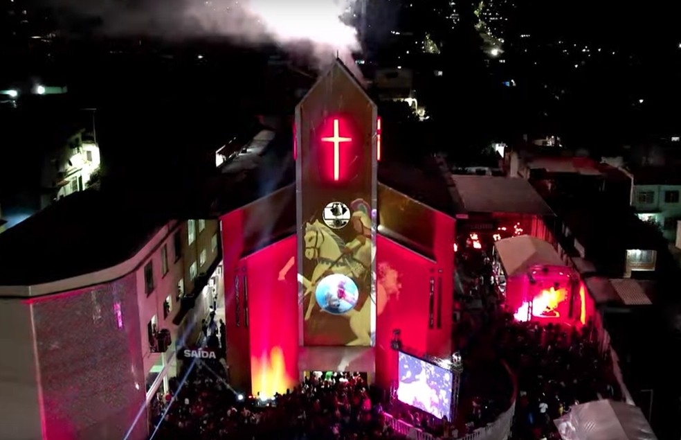 Mensagem antes da alvorada de São Jorge homenageou o papa Francisco na paróquia dedicada ao santo em Quintino Bocaiúva, na Zona Norte do Rio. — Foto: Reprodução/ Igreja de São Jorge de Quintino