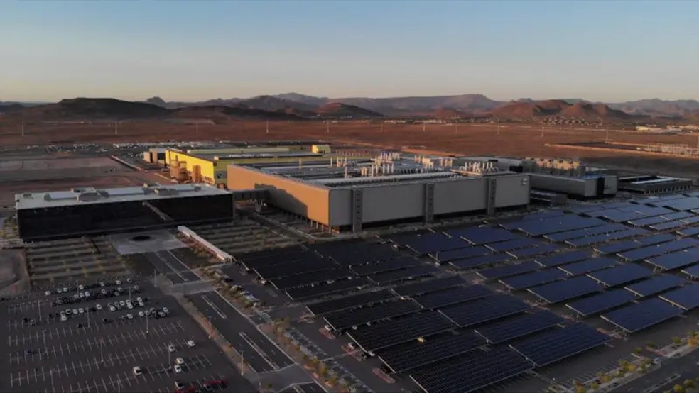 A fábrica da TSMC no Arizona é vigiada de perto — Foto: BBC