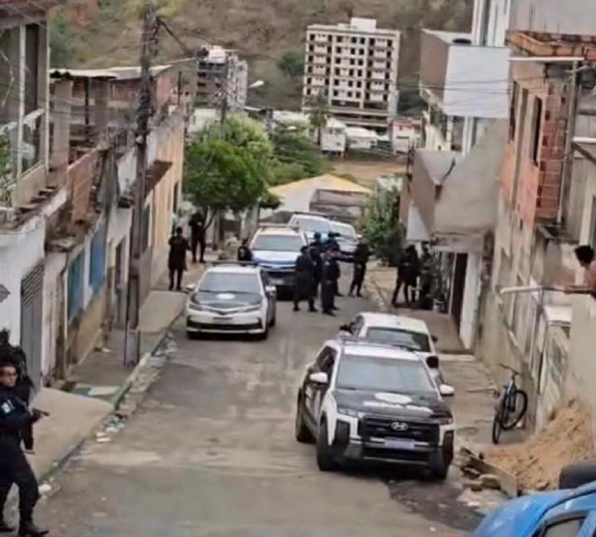 Operação 'Caça ao Sicário' mira suspeitos de narcotráfico e tentativas de homicídio em Itaperuna